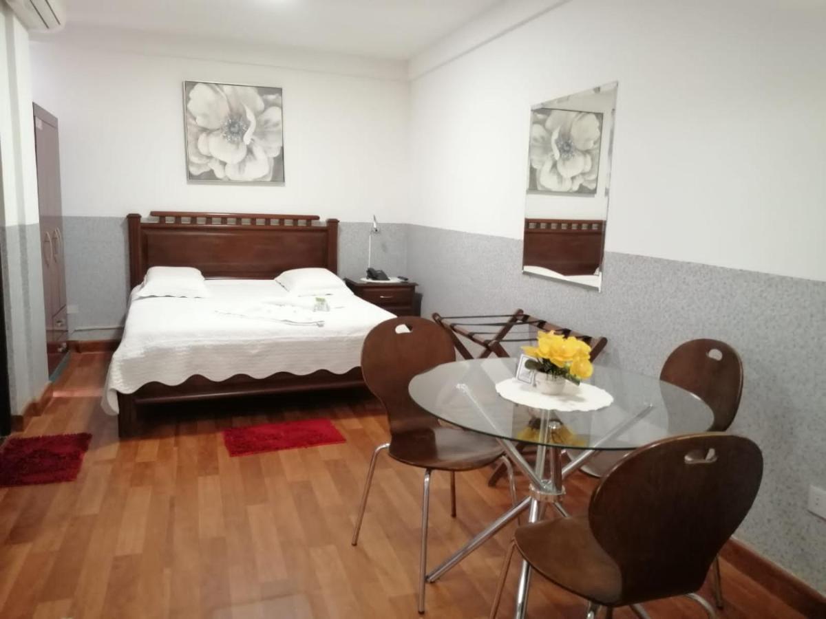 Buen Retiro Apart Hotel ซานตาครูซเดอลาเซียร์รา ภายนอก รูปภาพ