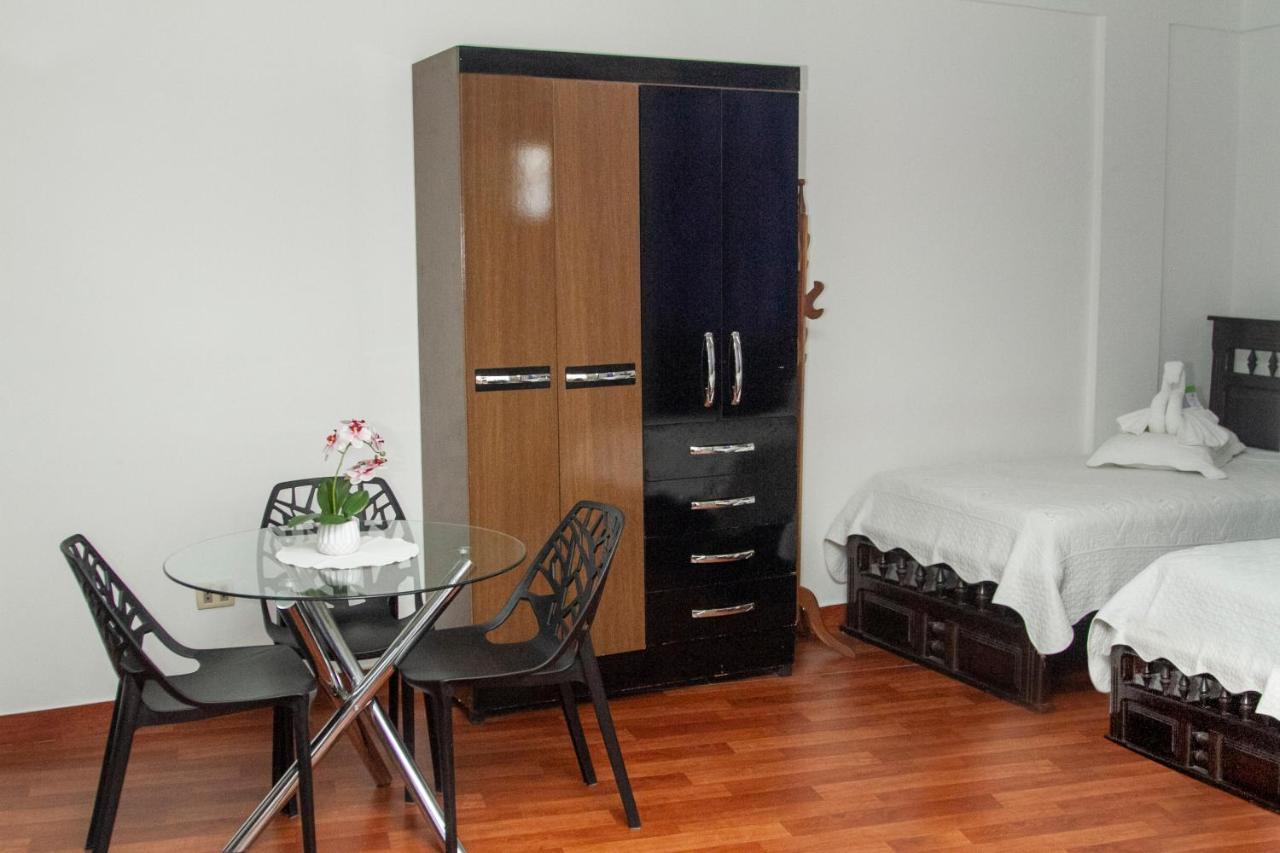 Buen Retiro Apart Hotel ซานตาครูซเดอลาเซียร์รา ภายนอก รูปภาพ