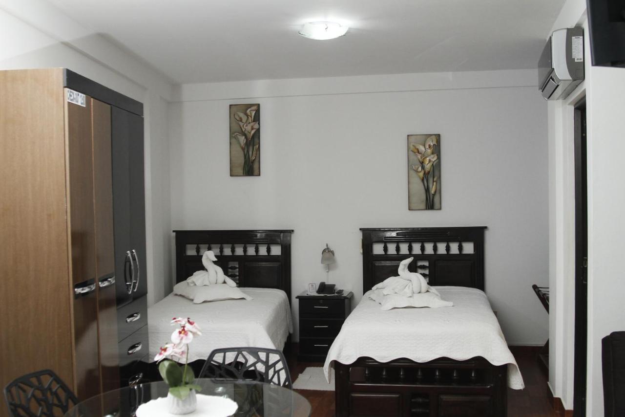 Buen Retiro Apart Hotel ซานตาครูซเดอลาเซียร์รา ภายนอก รูปภาพ