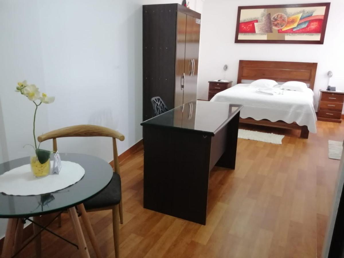 Buen Retiro Apart Hotel ซานตาครูซเดอลาเซียร์รา ภายนอก รูปภาพ