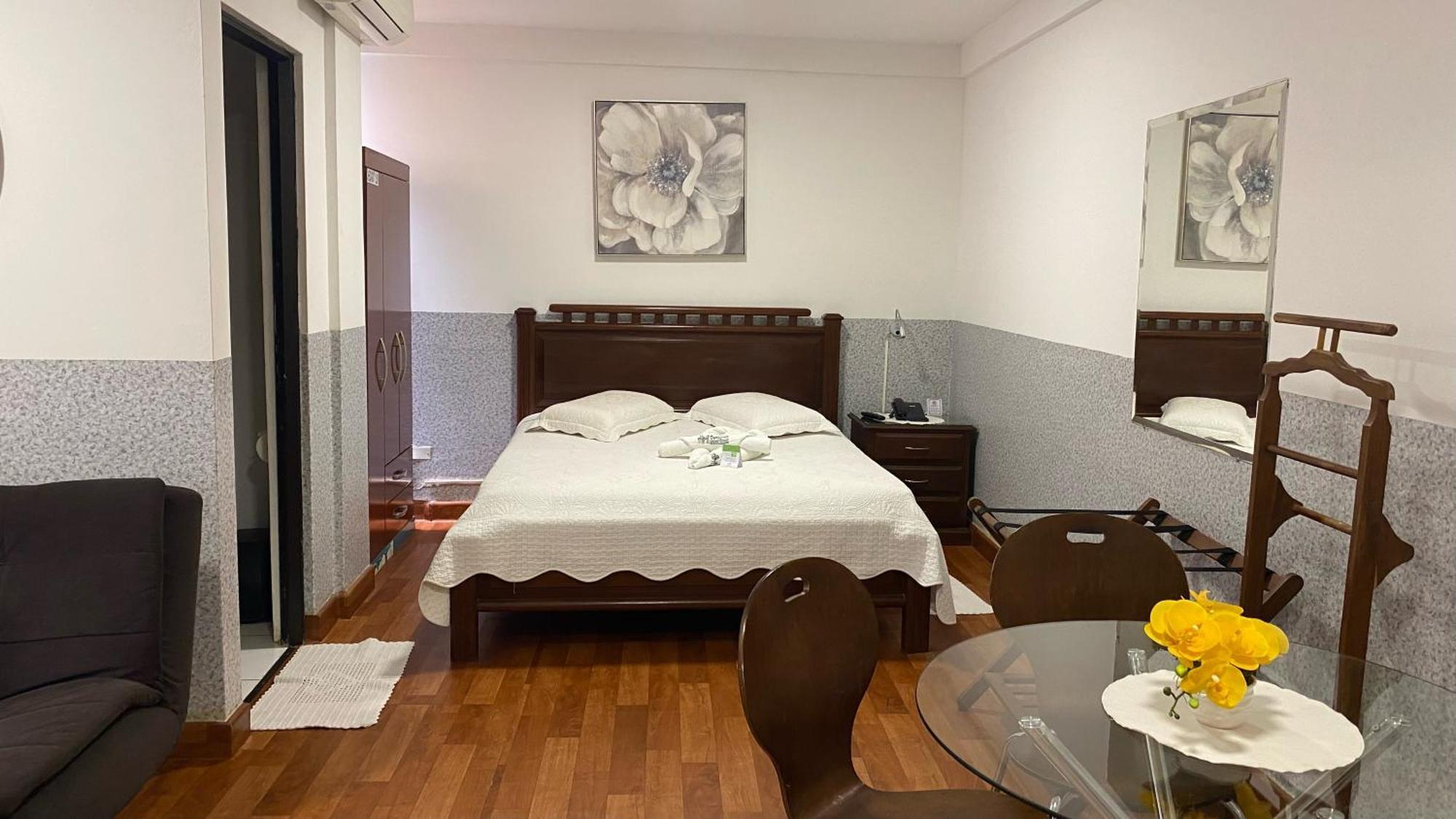 Buen Retiro Apart Hotel ซานตาครูซเดอลาเซียร์รา ภายนอก รูปภาพ