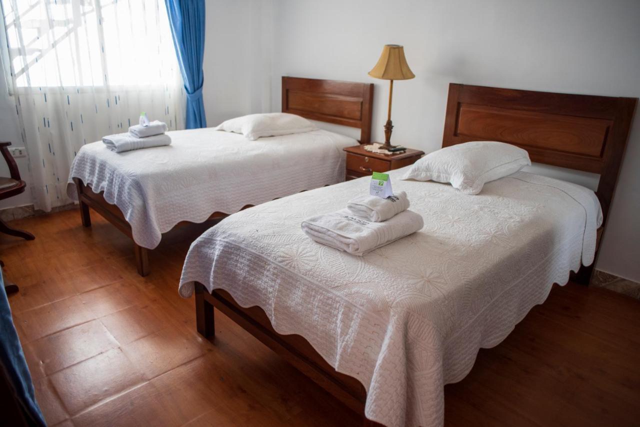 Buen Retiro Apart Hotel ซานตาครูซเดอลาเซียร์รา ภายนอก รูปภาพ