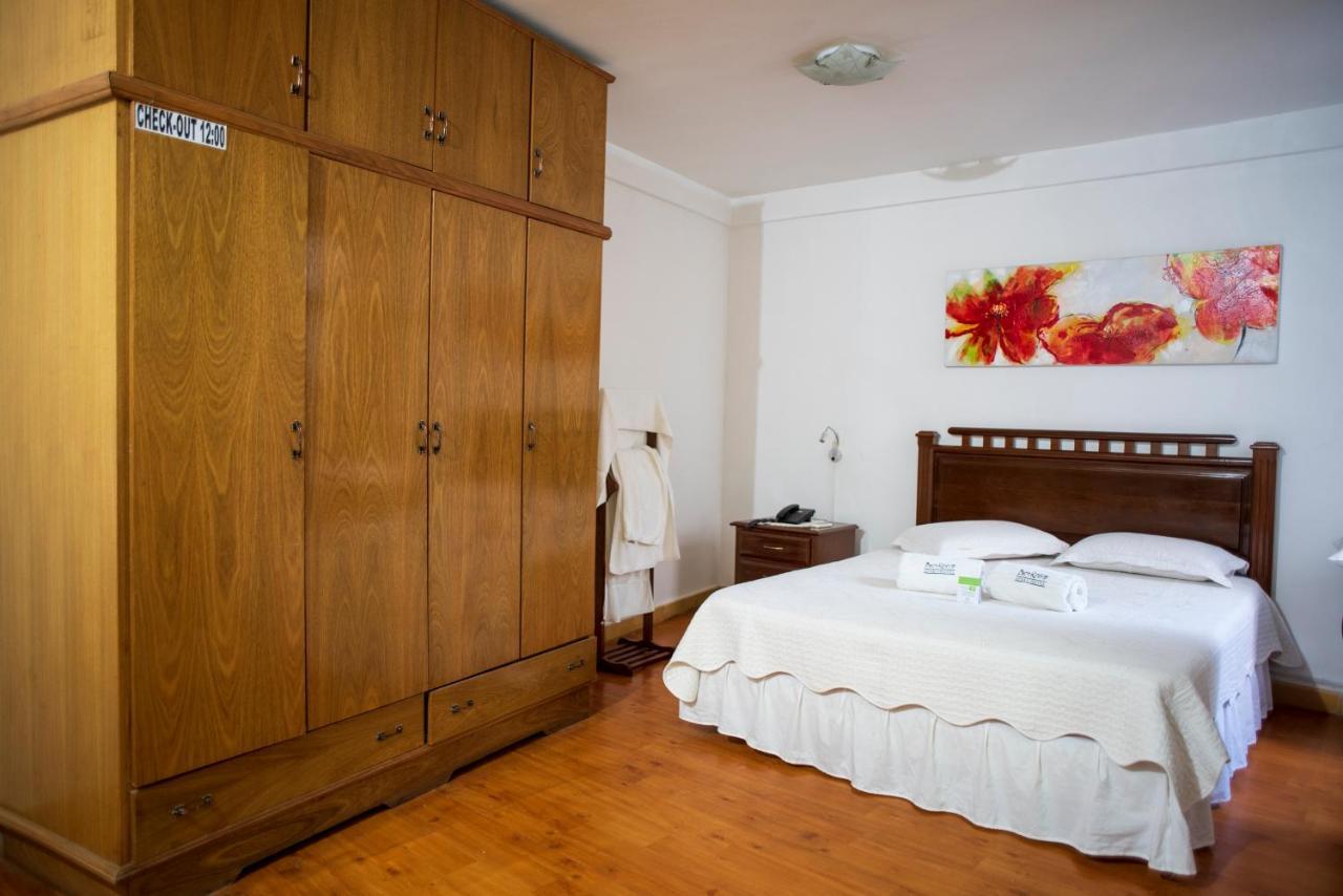 Buen Retiro Apart Hotel ซานตาครูซเดอลาเซียร์รา ภายนอก รูปภาพ